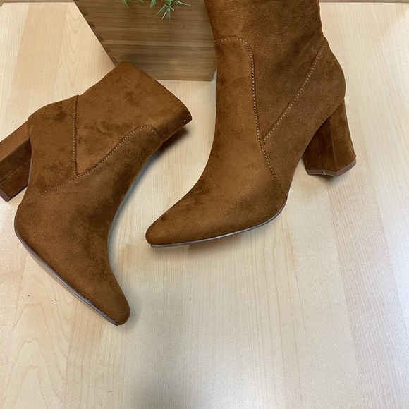 4” Tan ankle boot - Picture 3 of 3